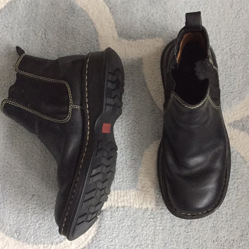 Born ankle boots